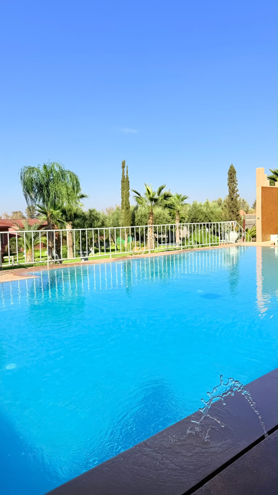 Piscine partagée — Domaine JJ - Photo 3